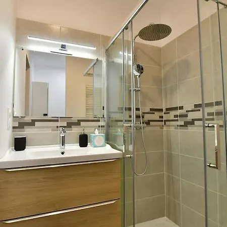 Apartment Le 46 - T2 Renove, Confortable Proche Centre-ville Montlucon