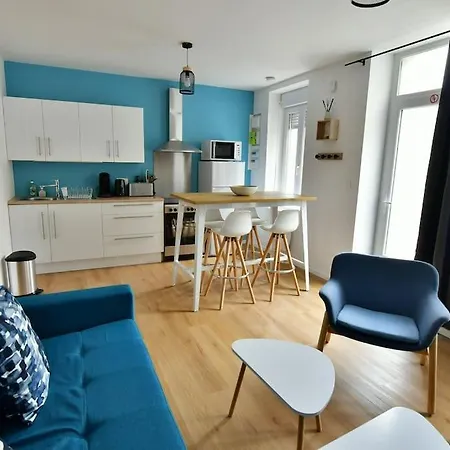 Le 46 - T2 Renove, Confortable Proche Centre-ville Apartment Montlucon